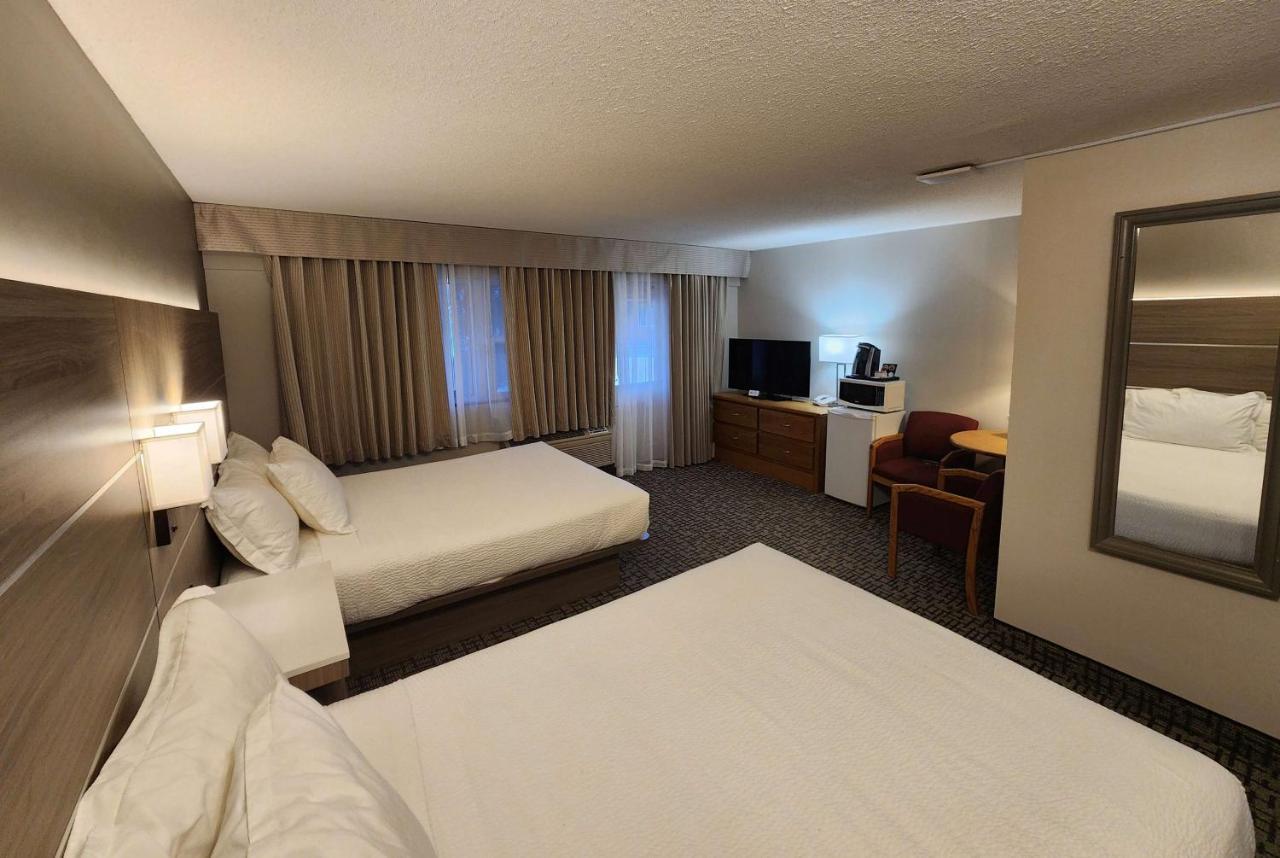 Days Inn By Wyndham Penticton Conference Centre Екстер'єр фото