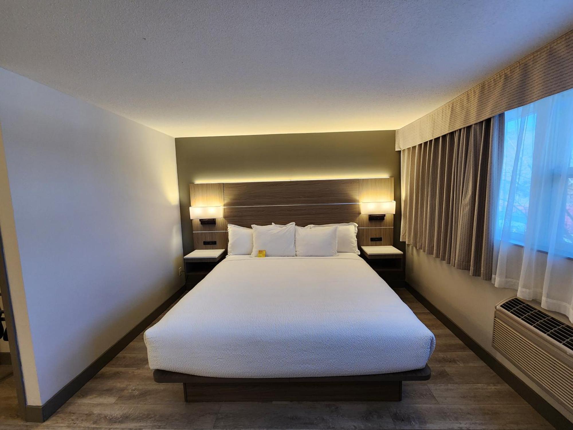 Days Inn By Wyndham Penticton Conference Centre Екстер'єр фото
