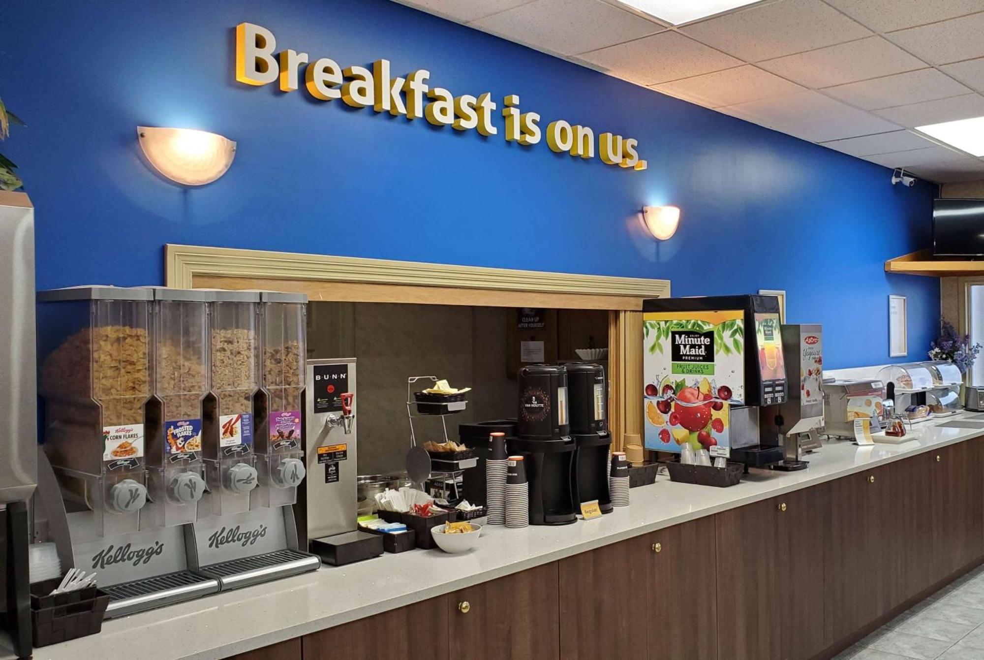 Days Inn By Wyndham Penticton Conference Centre Екстер'єр фото