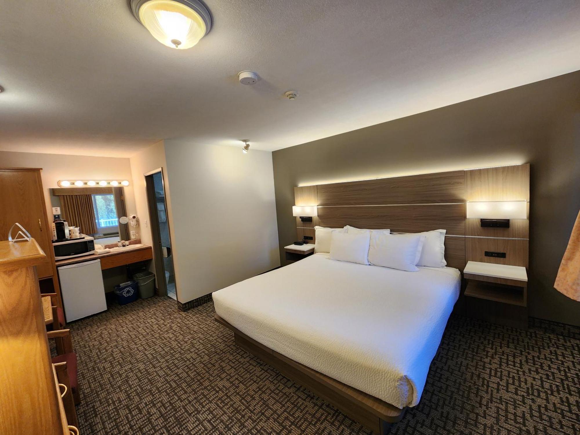 Days Inn By Wyndham Penticton Conference Centre Екстер'єр фото