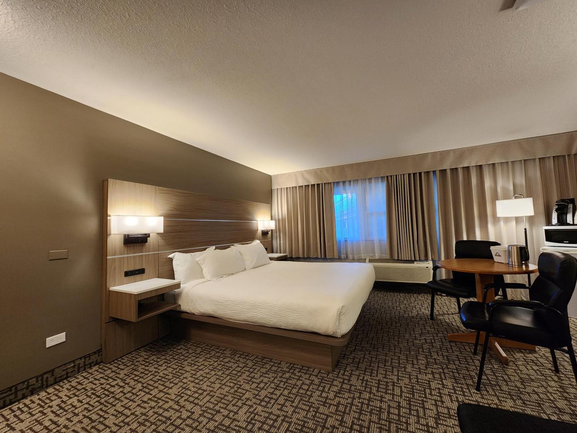 Days Inn By Wyndham Penticton Conference Centre Екстер'єр фото