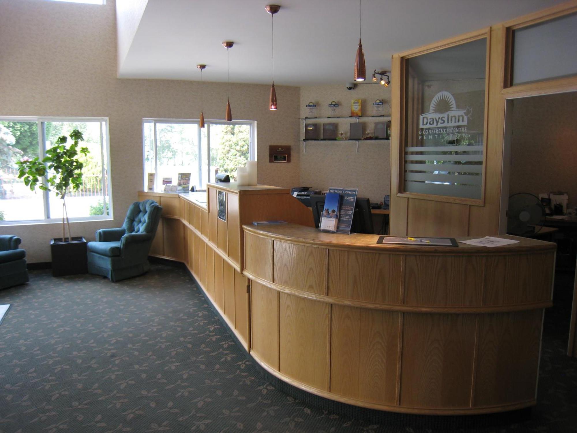 Days Inn By Wyndham Penticton Conference Centre Екстер'єр фото