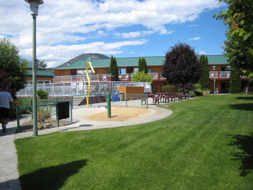 Days Inn By Wyndham Penticton Conference Centre Екстер'єр фото